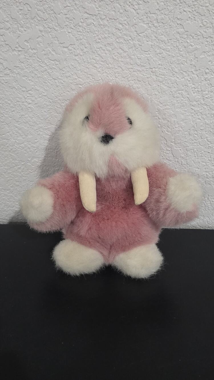 Vintage Gund Mooky Walrus Plush Pink White Stuffed Animal Toy 1986 8 Inch Clean